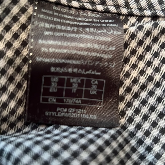 Guess Short Shorts in Black And White  Checkered Size 30 - Picture 9 of 9